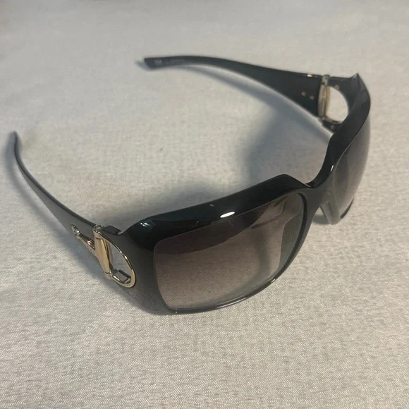Authentic Gucci Sunglasses with Case - Picture 1 of 5